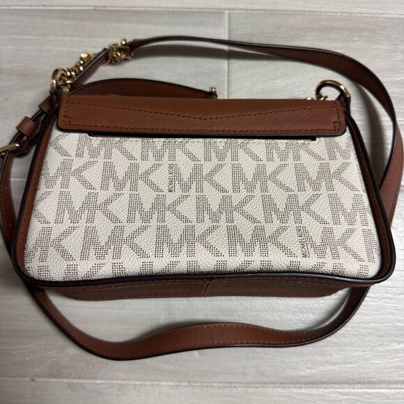 Michael Michael Kors Sylvia Small Signature Logo Crossbody Bag - Picture 4 of 11